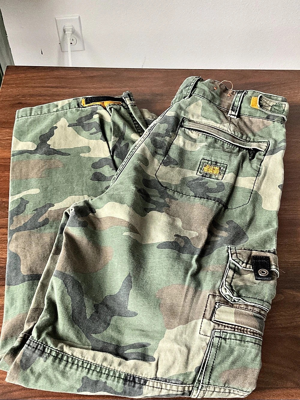 GENUINE sonoma Jean Co. Utility Camo Cargo Shorts Size 16